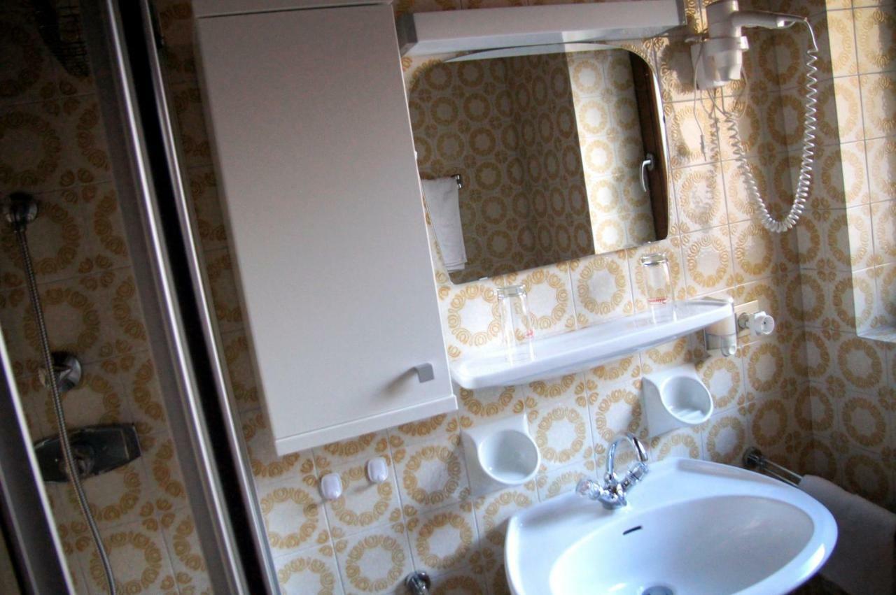 Pension Appartement Santl Anterselva di Sotto Rom bilde